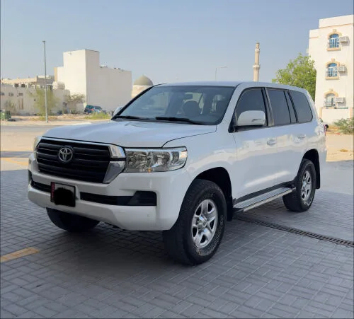 Toyota Land Cruiser 2017 — MzadQatar