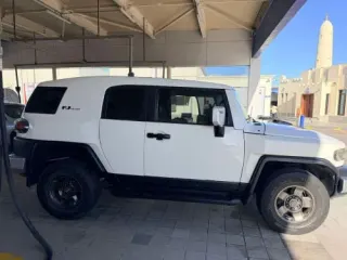 Toyota FJ Cruiser 2008 — MzadQatar