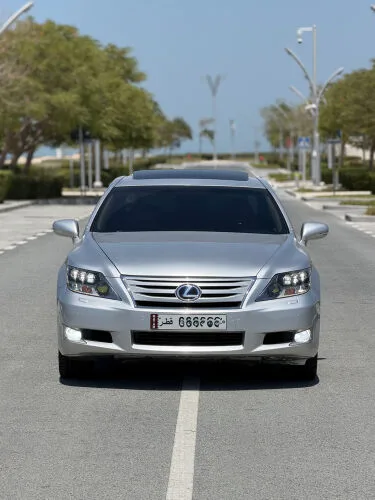 Lexus LS 2010 — MzadQatar