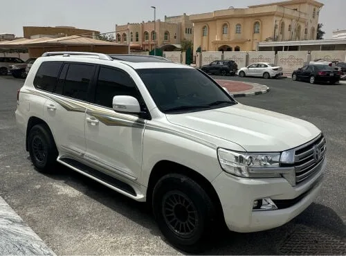Toyota Land Cruiser 2016 — MzadQatar