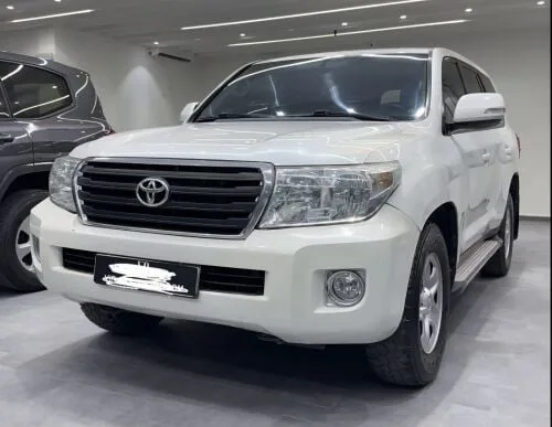 Toyota Land Cruiser 2012 — MzadQatar