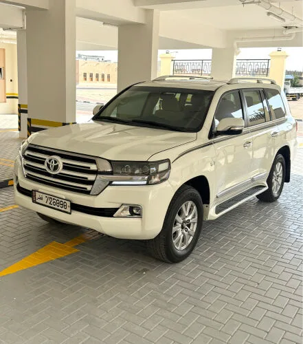 Toyota Land Cruiser 2015 — MzadQatar