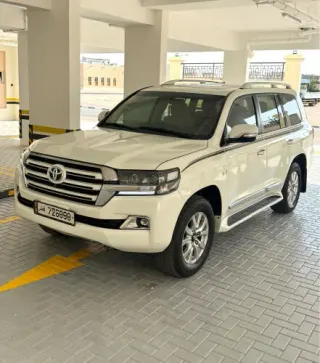 Toyota Land Cruiser 2015 — MzadQatar