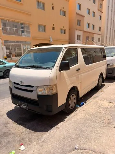 Toyota Hiace 2014 — MzadQatar