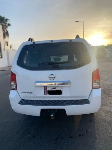 Nissan Pathfinder 2010 — MzadQatar