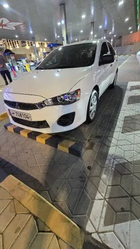 Mitsubishi Lancer 2017 — MzadQatar
