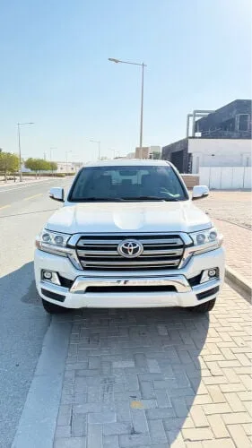 Toyota Land Cruiser 2017 — MzadQatar