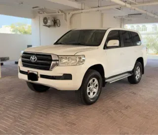 Toyota Land Cruiser GX 2017 — MzadQatar
