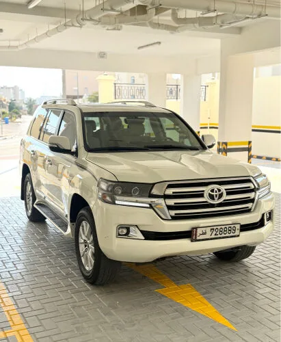Toyota Land Cruiser 2015 — MzadQatar
