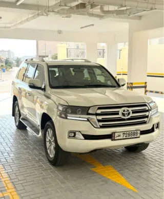 Toyota Land Cruiser 2015 — MzadQatar