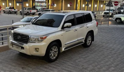 Toyota Land Cruiser 2011 — MzadQatar