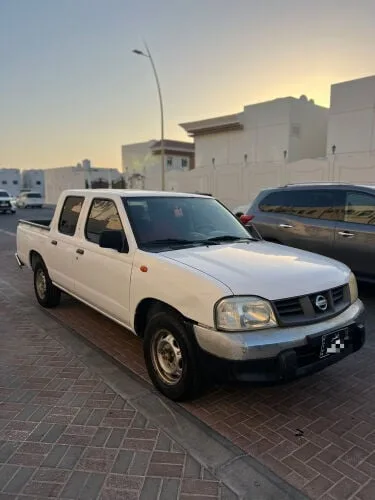 Nissan Pickup 2015 — MzadQatar
