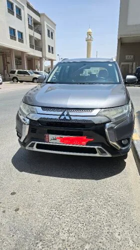 Mitsubishi Outlander 2019 — MzadQatar