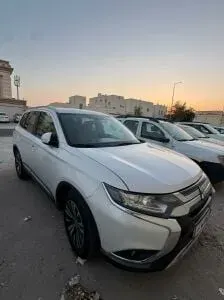 Mitsubishi Outlander 2019 — MzadQatar