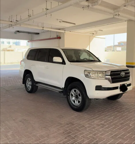 Toyota Land Cruiser 2017 — MzadQatar