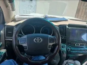 Toyota Land Cruiser 2010 — MzadQatar