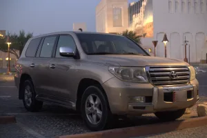 Toyota Land Cruiser 2010 — MzadQatar