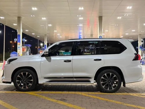 Lexus LX 2017 — MzadQatar