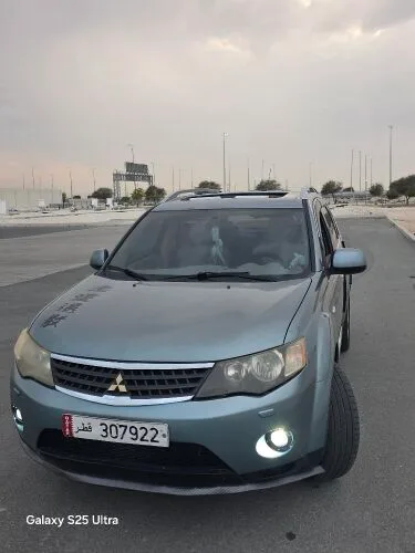 Mitsubishi Outlander 2009 — MzadQatar