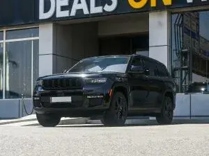 Jeep Grand Cherokee 2023 — MzadQatar