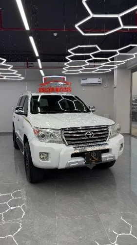 Toyota Land Cruiser 2015 — MzadQatar