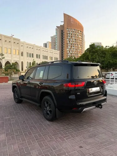 Toyota Land Cruiser 2023 — MzadQatar