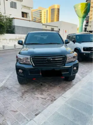 Toyota Land Cruiser 2009 — MzadQatar