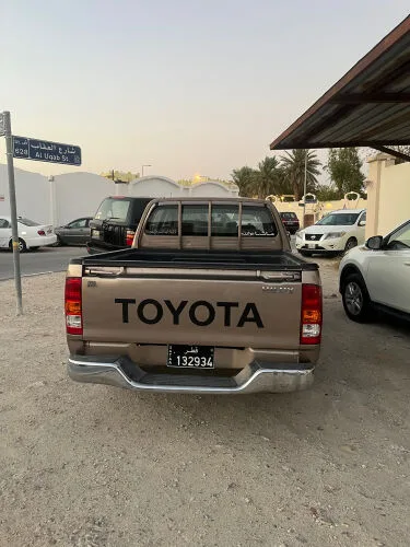 Toyota Hilux 2006 — MzadQatar