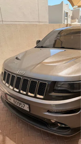 Jeep Grand Cherokee 2014 — MzadQatar
