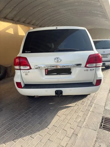 Toyota Land Cruiser 2011 — MzadQatar