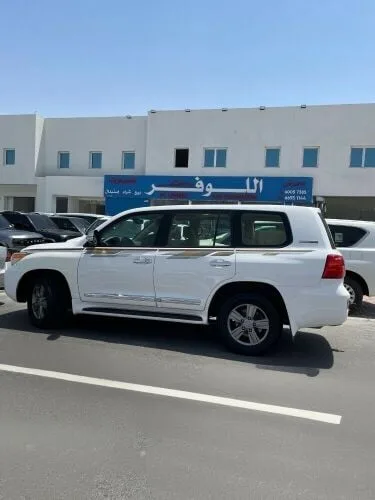 Toyota Land Cruiser 2015 — MzadQatar