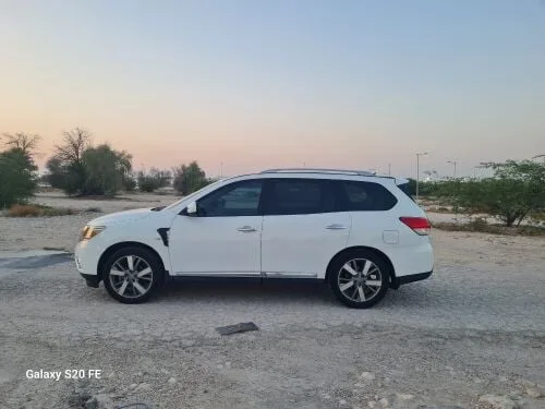 Nissan Pathfinder 2014 — MzadQatar