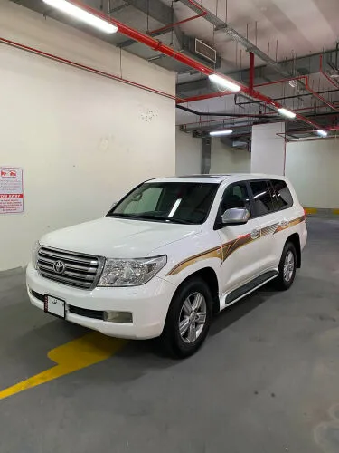 Toyota Land Cruiser 2010 — MzadQatar