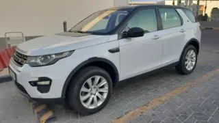 Land Rover Discovery 2015 — MzadQatar