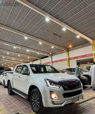 إيسوزو ديماكس 2020 — Dubizzle Saudi