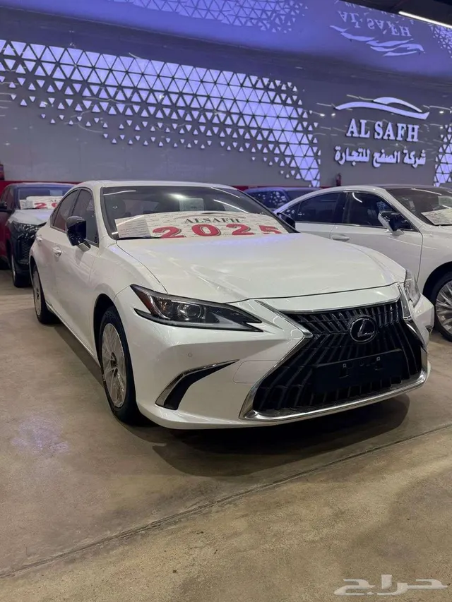 Lexus ES 300 2025
