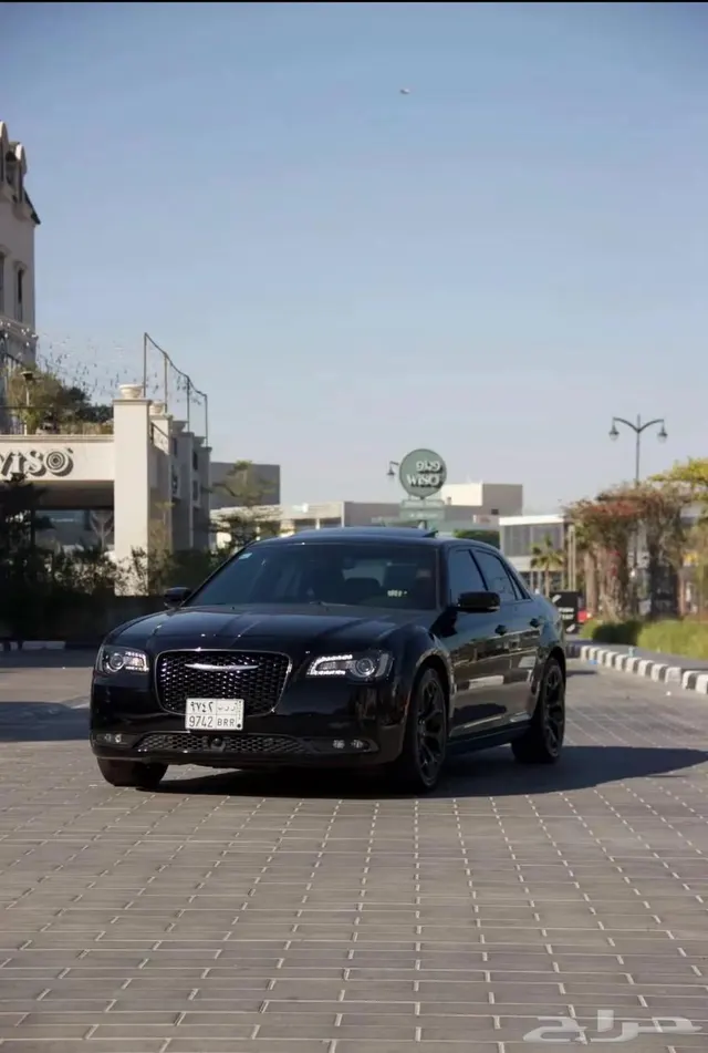 Chrysler 300 2022