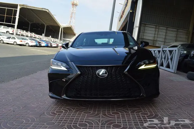 Lexus ES 350 2021
