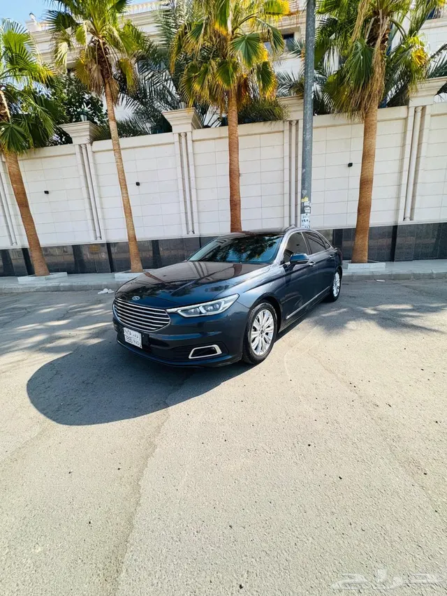 Ford Taurus 2022