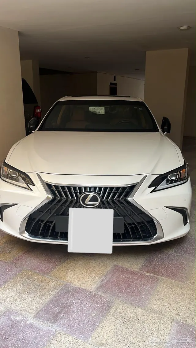 Lexus ES 250 2024