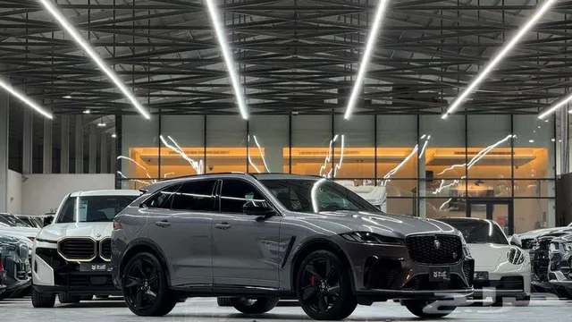 Jaguar F Pace SVR 2024