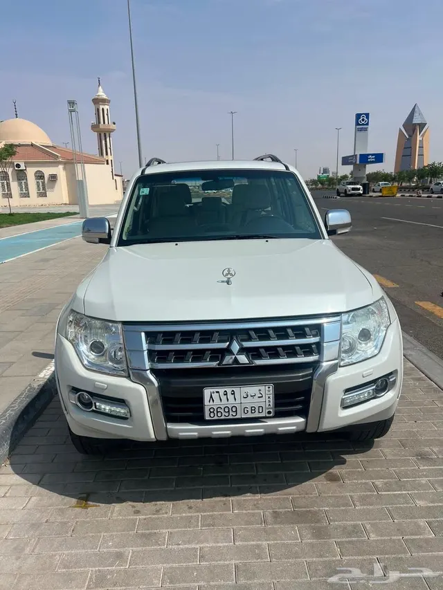 Mitsubishi Pajero 2016