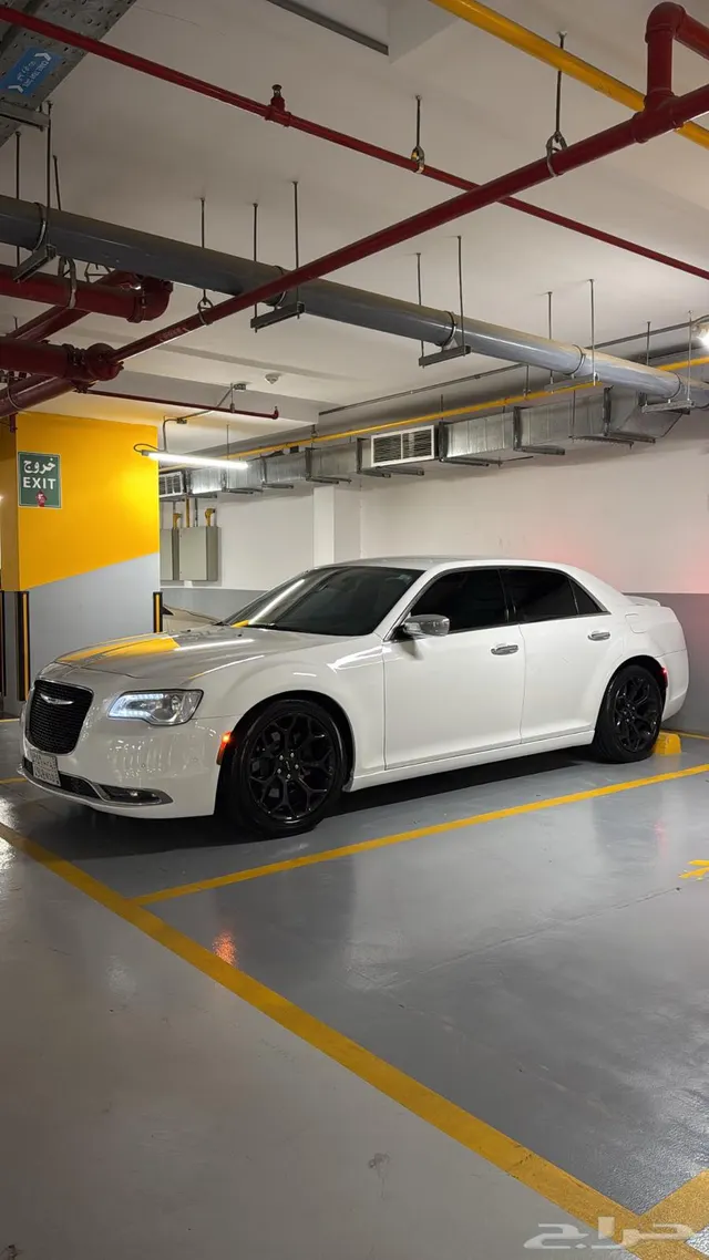 Chrysler 300 2018