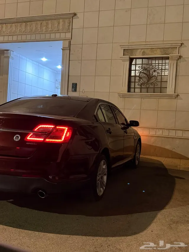 Ford Taurus 2015