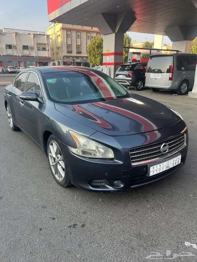 Nissan Maxima 2011