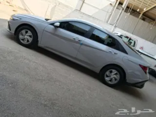 Hyundai Elantra 2024
