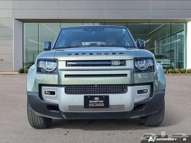 Land Rover Defender 110 2024