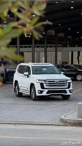 تويوتا لاند كروزر VXR 2026