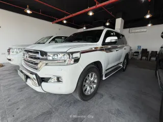 Toyota Land Cruiser GXR 2016 — Mawater City