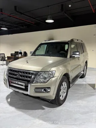 Mitsubishi Pajero 2015 — Mawater City